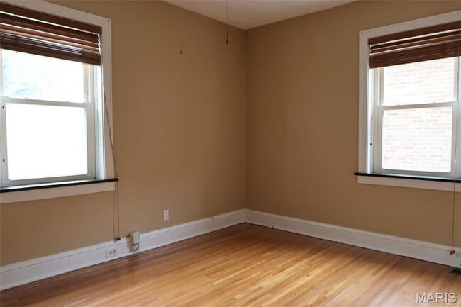 Building Photo - South City Bungalow on cul-de-sac of Charming Homes