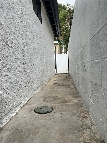 Building Photo - 2327 Dorothy St