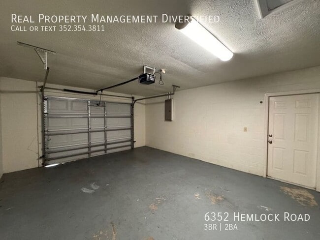 Building Photo - 6352 Hemlock Rd