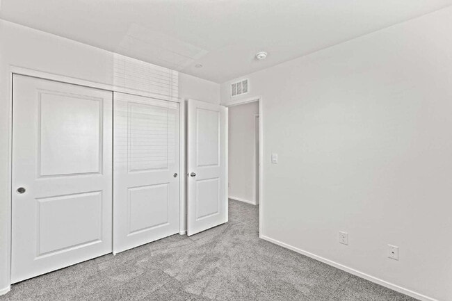 Building Photo - 4919 Olive Mesa Ave