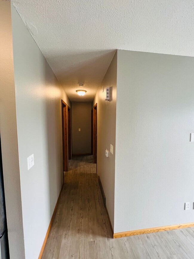 Building Photo - 3 Bedroom Home w/ Garage in Marion, IA