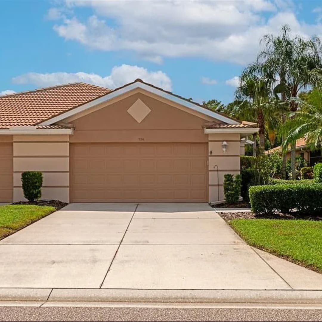 Front of Home - 224 Fairway Isles Ln