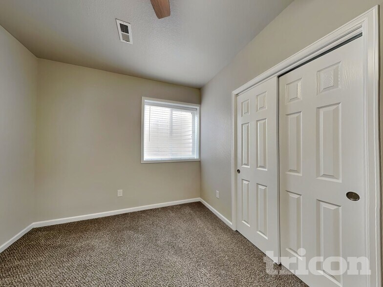 Building Photo - 19760 E 61st Dr