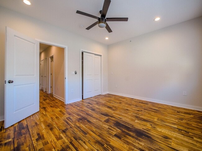 Building Photo - Three Bedroom Modern Olde Kensington Condo with Roofdeck