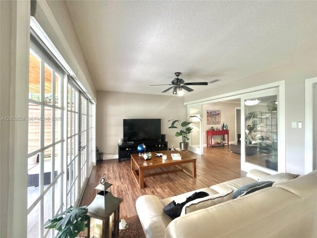 Building Photo - 416 Bayberry Dr