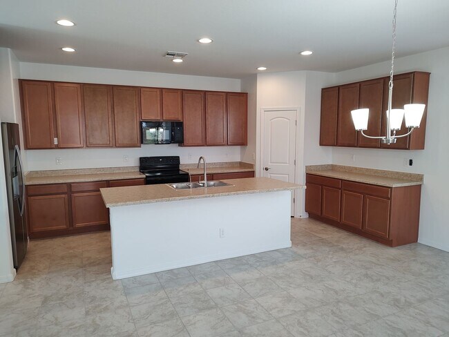 Building Photo - 14418 W Cottontail Ln