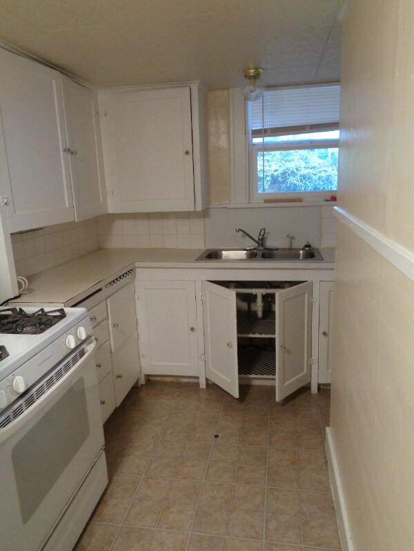 Building Photo - 2302 Rucker Ave