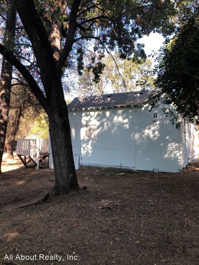Building Photo - 3 br, 2 bath House - 8001 Alta Vista Lane