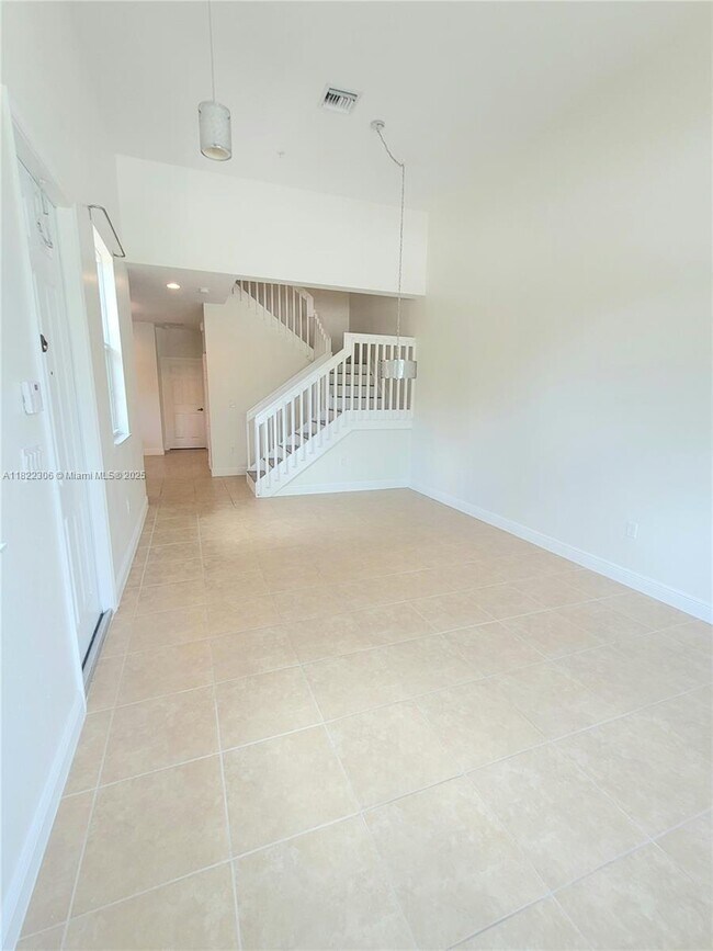 Building Photo - 1430 SW 147th Ter
