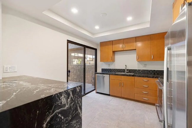 Building Photo - 48992 Canyon Crest Ln