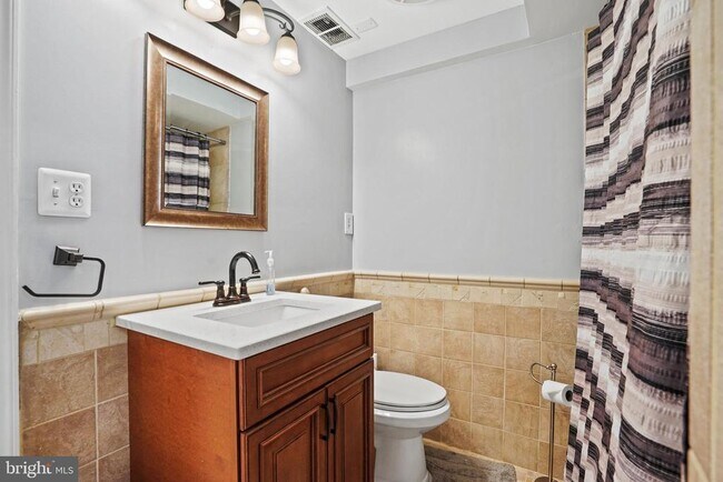 Building Photo - 2045 Royal Fern Ct