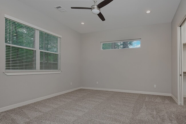 Building Photo - 16407 Wagon Wheel Rd