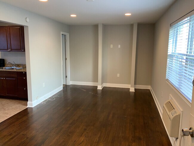 Building Photo - 805 Piedmont Ave NE