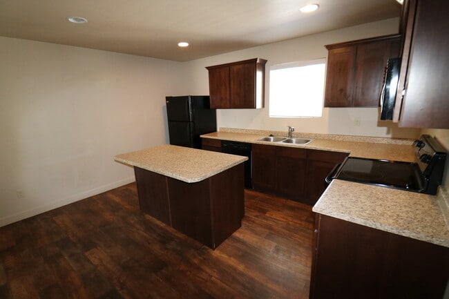 Building Photo - 209 N 680 E