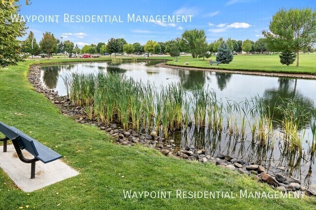 Building Photo - 2686 Vallin Ave N