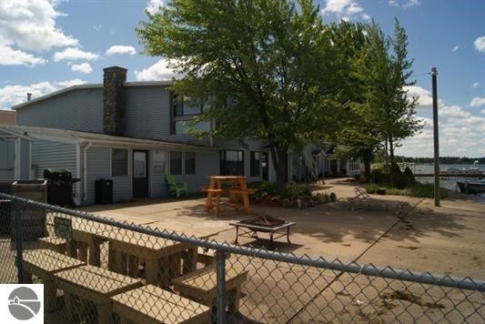 Building Photo - 212 N Main St