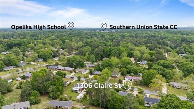 Building Photo - Charming Northside Opelika Home w/ Basement