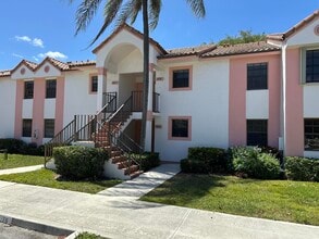 Building Photo - 301 Norwood Terrace