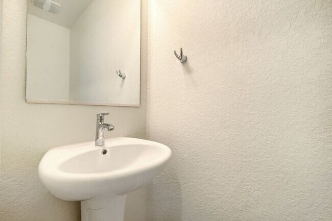 Building Photo - 4519 Gato Calico Dr