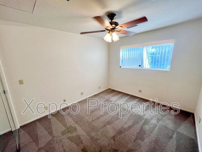 Building Photo - 420 N Villa Ct