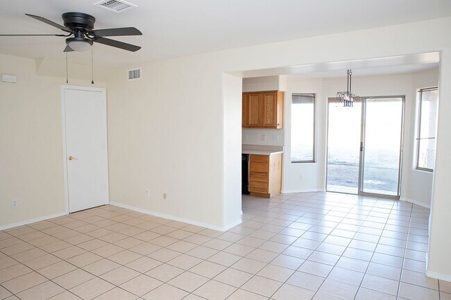 Building Photo - SINGLE FAMILY HOME.