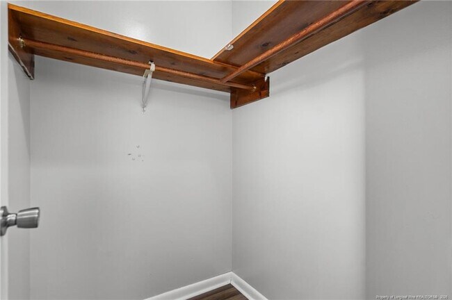 Building Photo - 920 Inglewood Ln