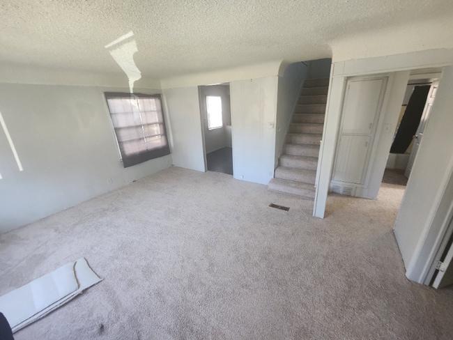 Building Photo - 5514 Granville Ave