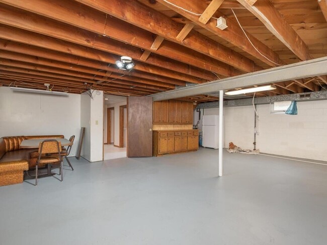 Building Photo - 6321 Wilryan Ave