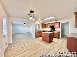 Building Photo - 6414 Royal