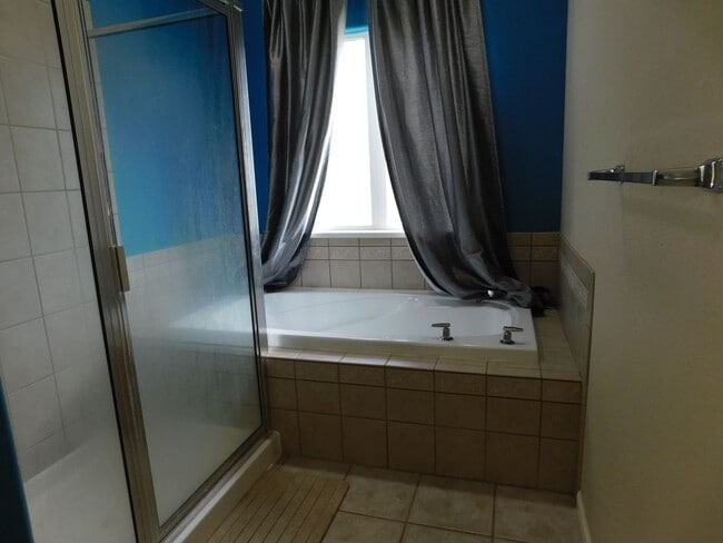 Building Photo - 4 bedroom in Fruita
