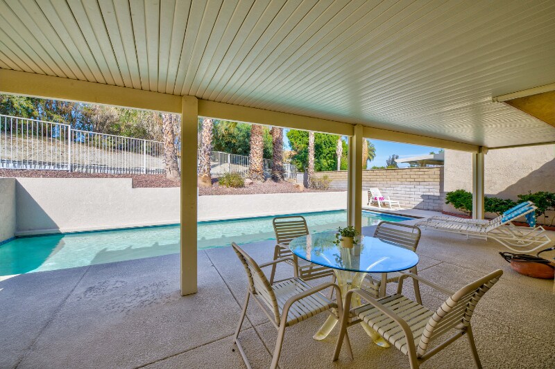 Building Photo - 39199 Sweetwater Dr