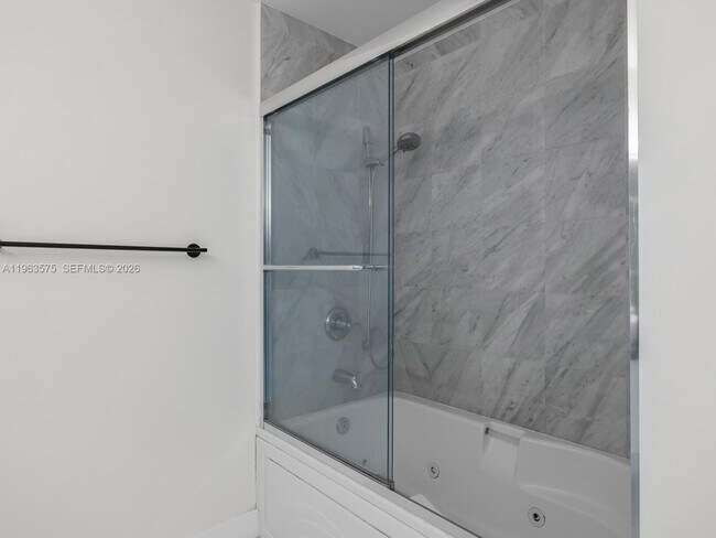 Building Photo - 31 SE 5th St