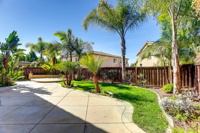 Building Photo - Gorgeous 4 Bd/4.5 Ba + Loft Home in 4S Ranch!!!