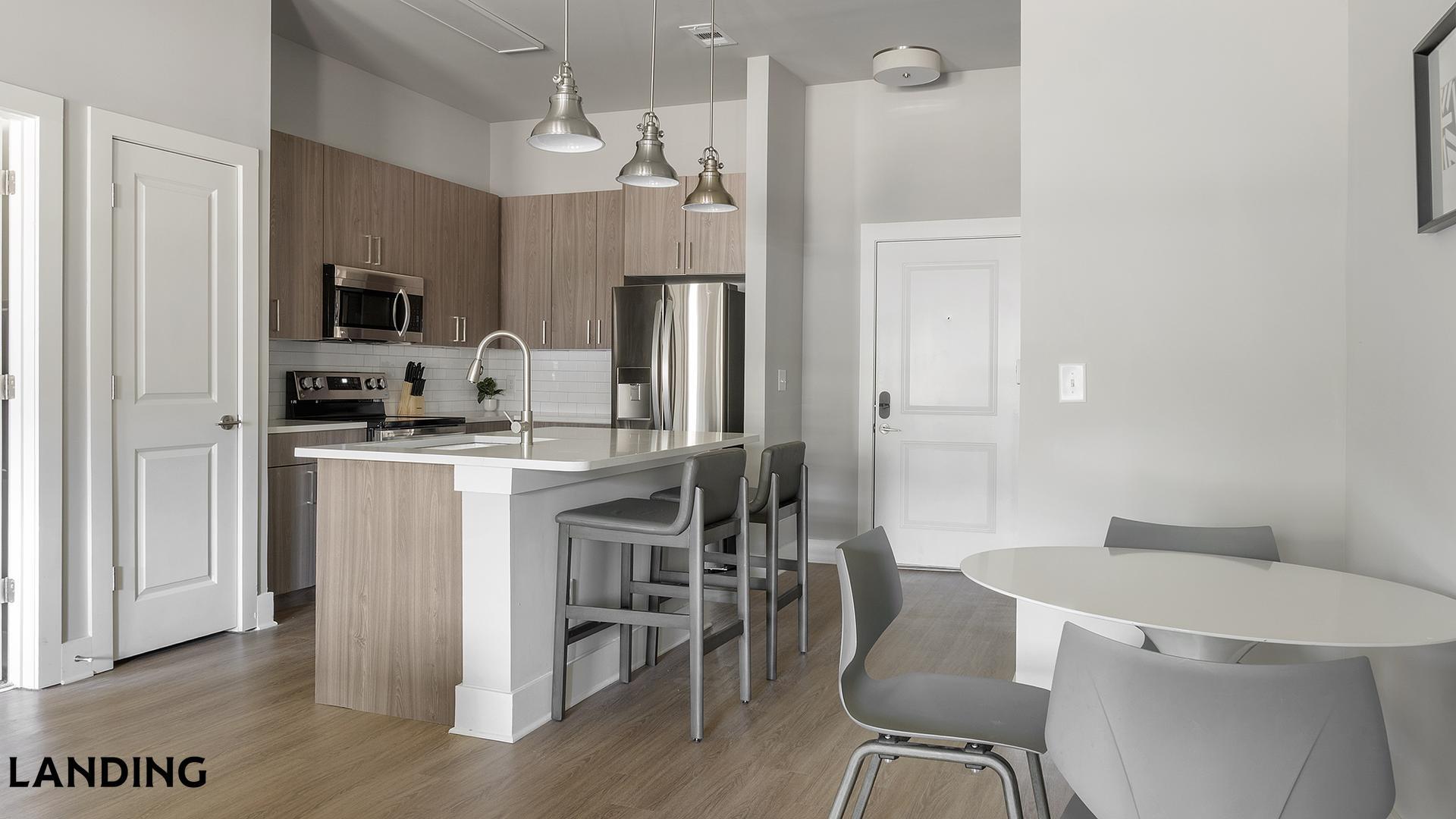 Building Photo - 1880 Maple Dr NW