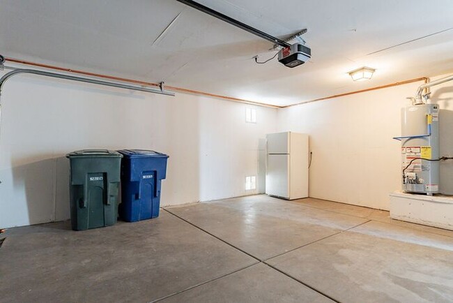 Building Photo - 9746 E Sascha St