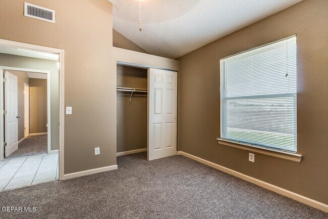 Building Photo - 14217 Thayer Pease Ave