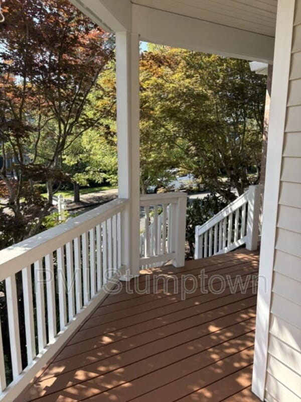 Building Photo - 14375 SE Oregon Trail Dr