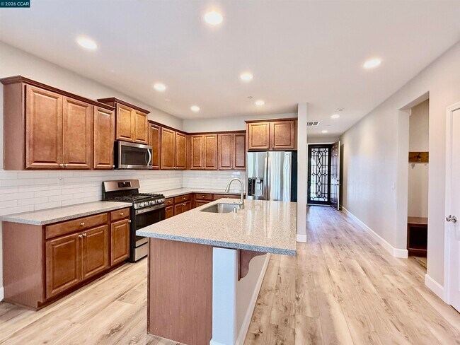 Building Photo - 373 Anchorage Dr