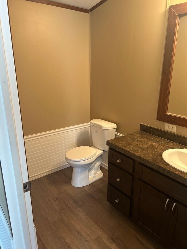Building Photo - Mobile Home For Sale in Newton, KS