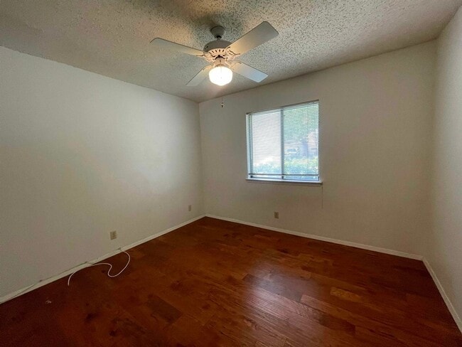 Building Photo - 8510 Timberwilde Dr