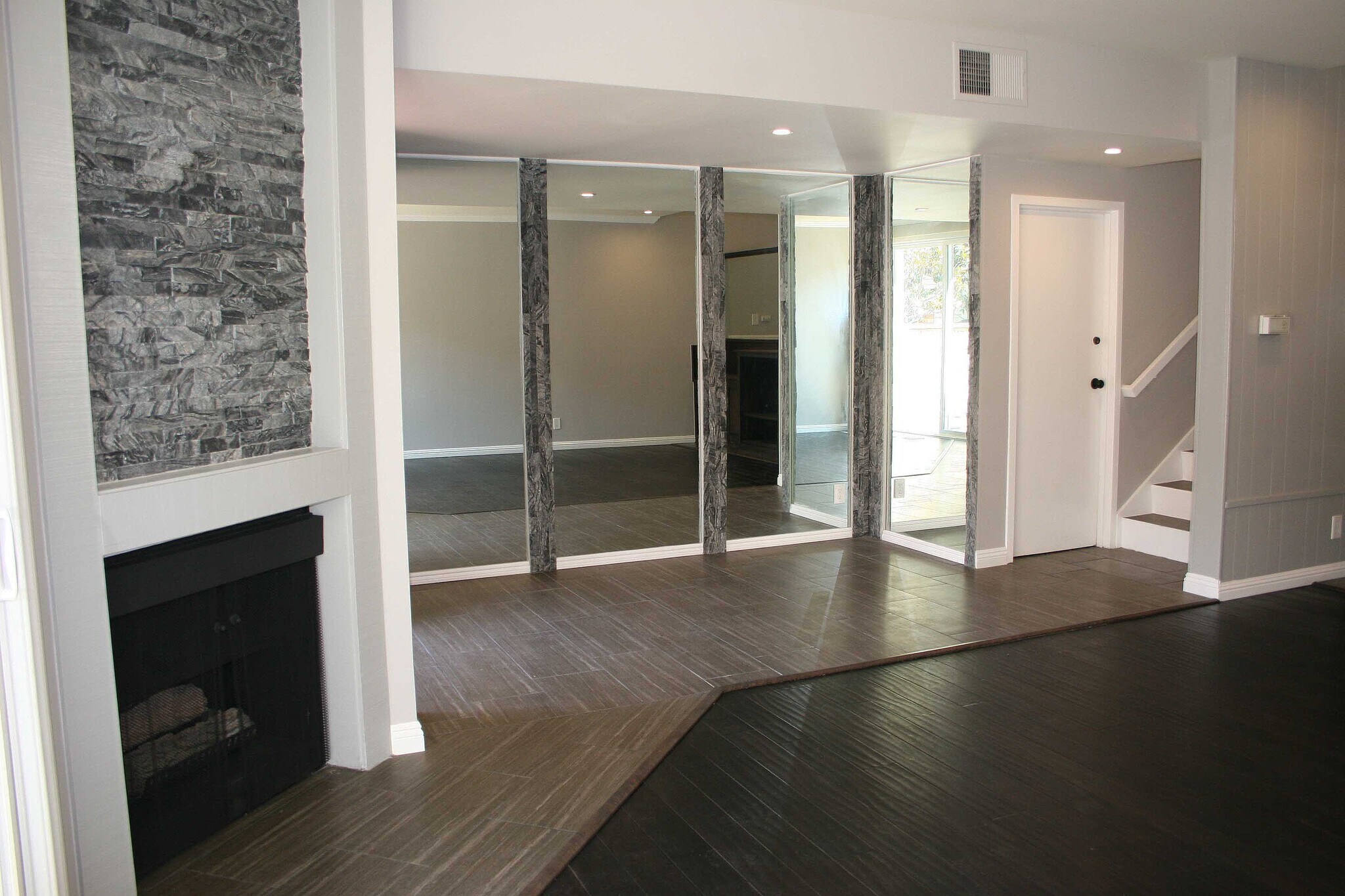 Building Photo - 13065 Mindanao Way
