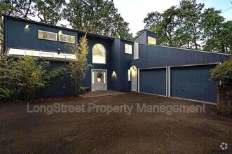 Building Photo - 1360 NW Forest Dr