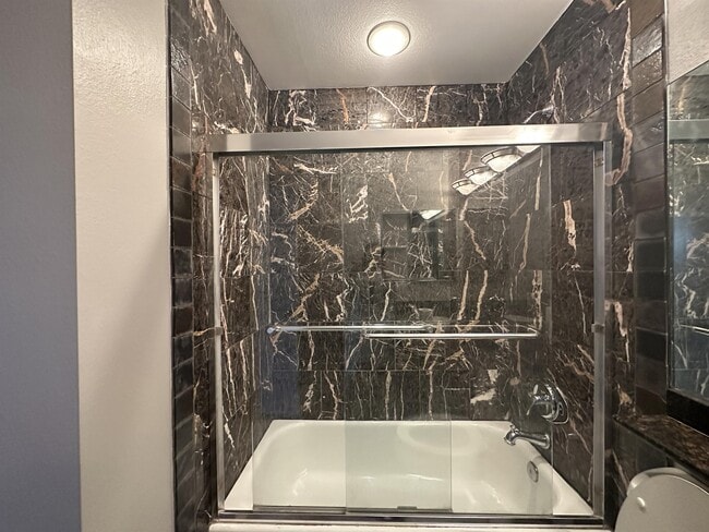 Building Photo - 8745 Isola Dr