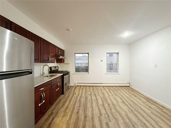 Building Photo - 108-51-10863 63rd Dr