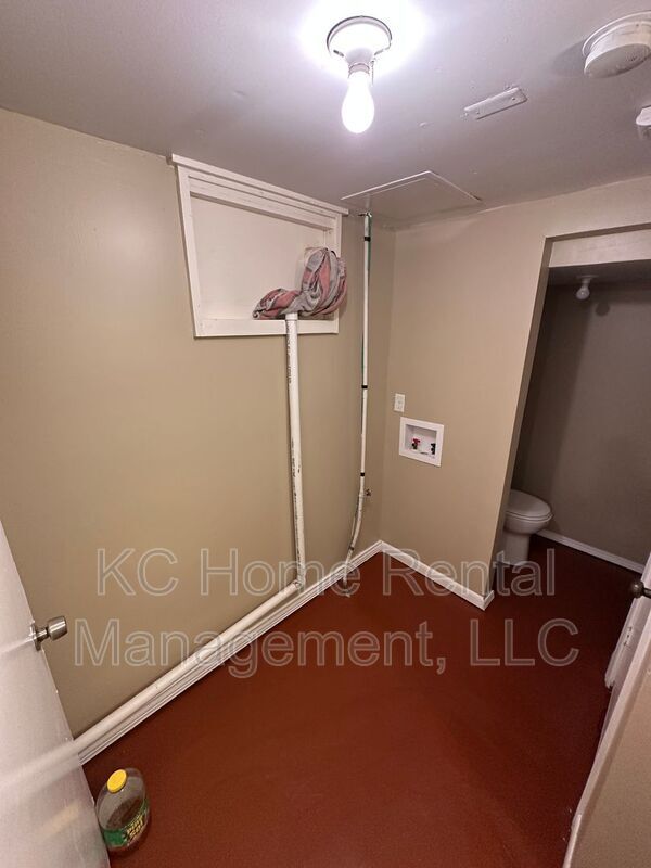 Building Photo - 507 N Lincoln St