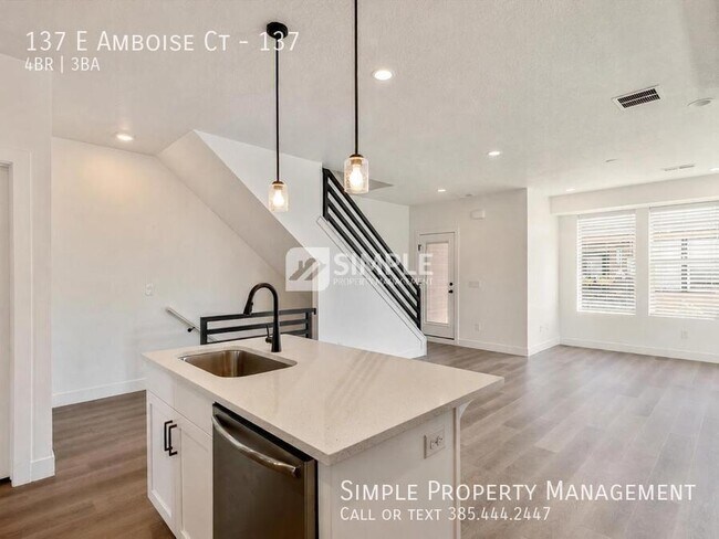 Building Photo - 137 E Amboise Ct