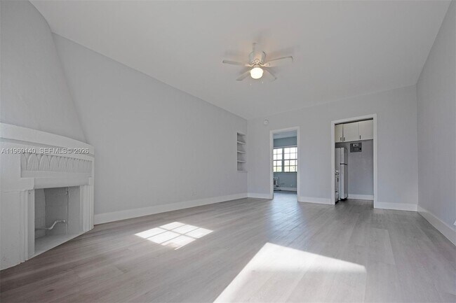 Building Photo - 2383 Flamingo Dr