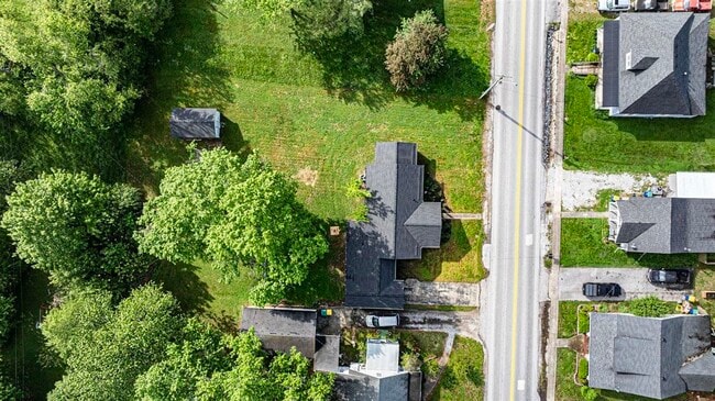 Building Photo - 204 Wilson Ave