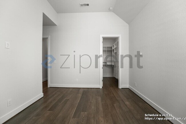 Building Photo - 144 Arbolado Lp