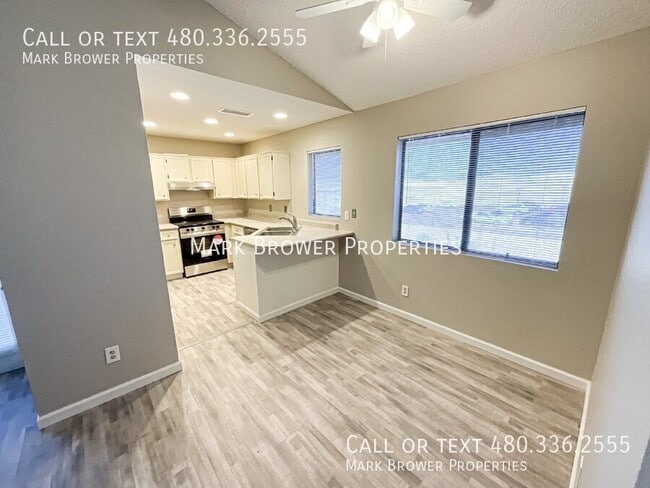 Building Photo - 2035 S Elm St